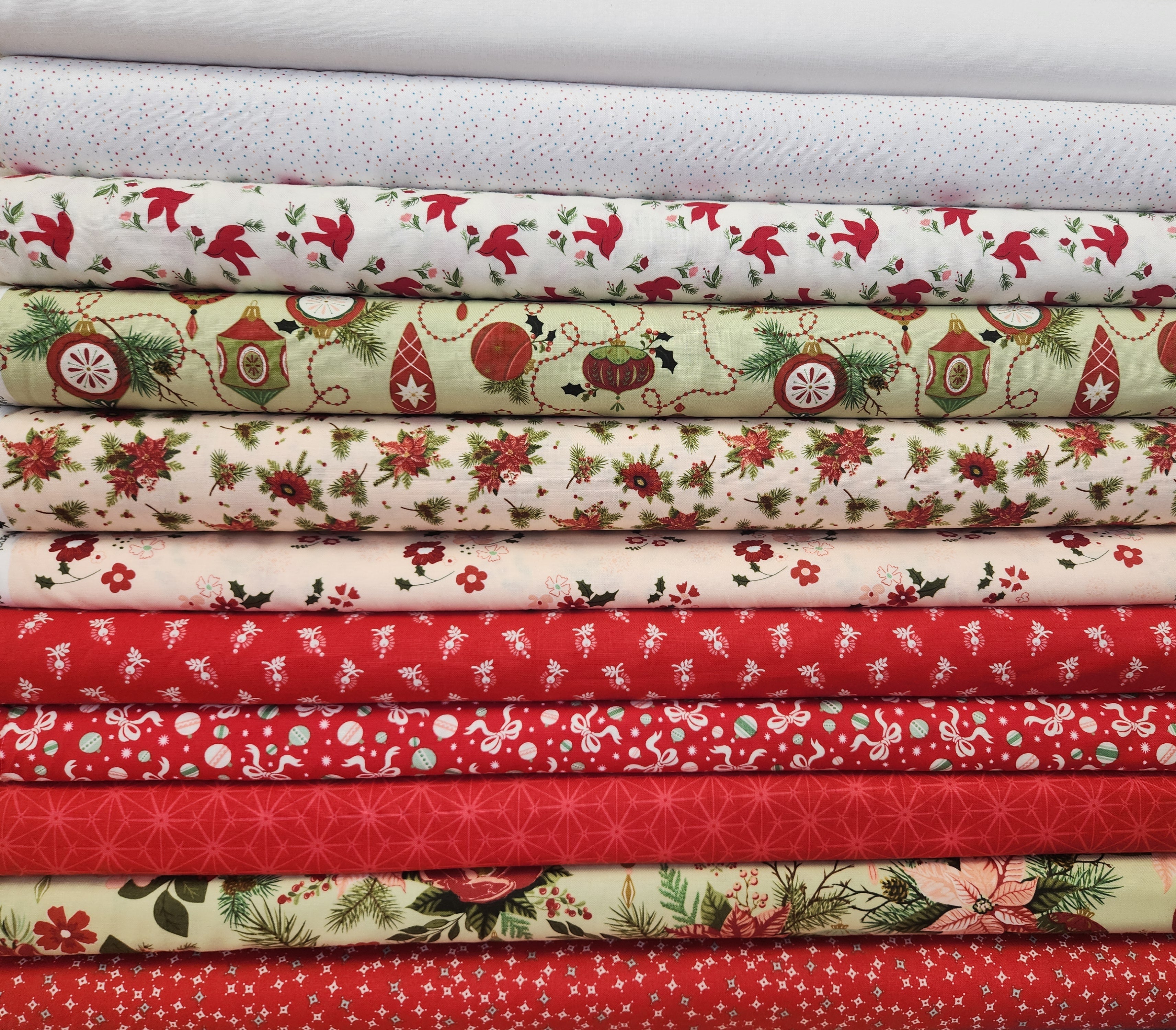 M50 Surf's Up Bundle quilt fabric kit with 10 coordinating fabrics for Hang Ten and Riptide quilt patterns