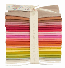 Tilda Solid Basics warm fat-quarter fabric bundle with 25 assorted colors