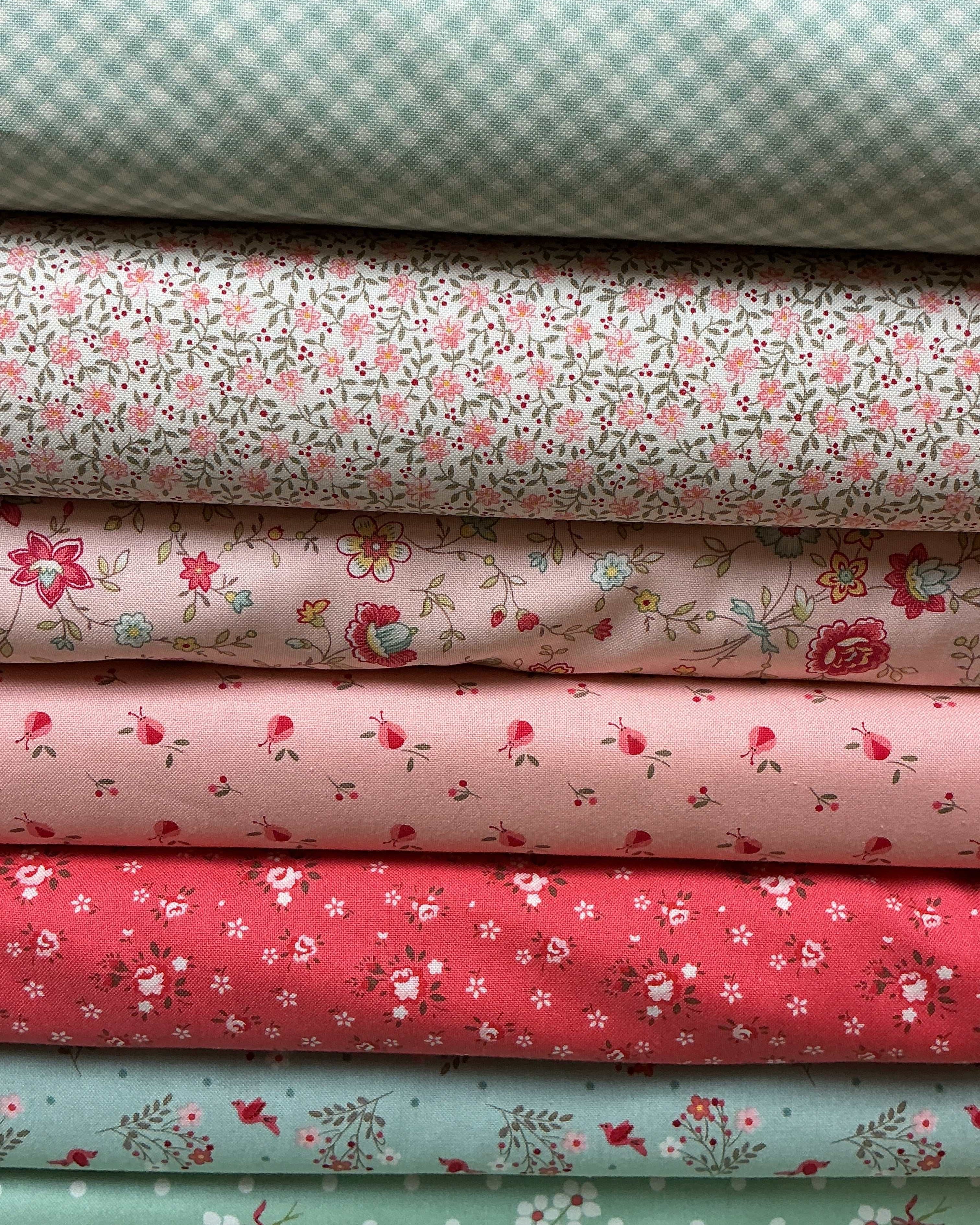 Six-Pack Party quilting fabric bundle with seven 20-inch coordinating fabric cuts for throw quilt projects