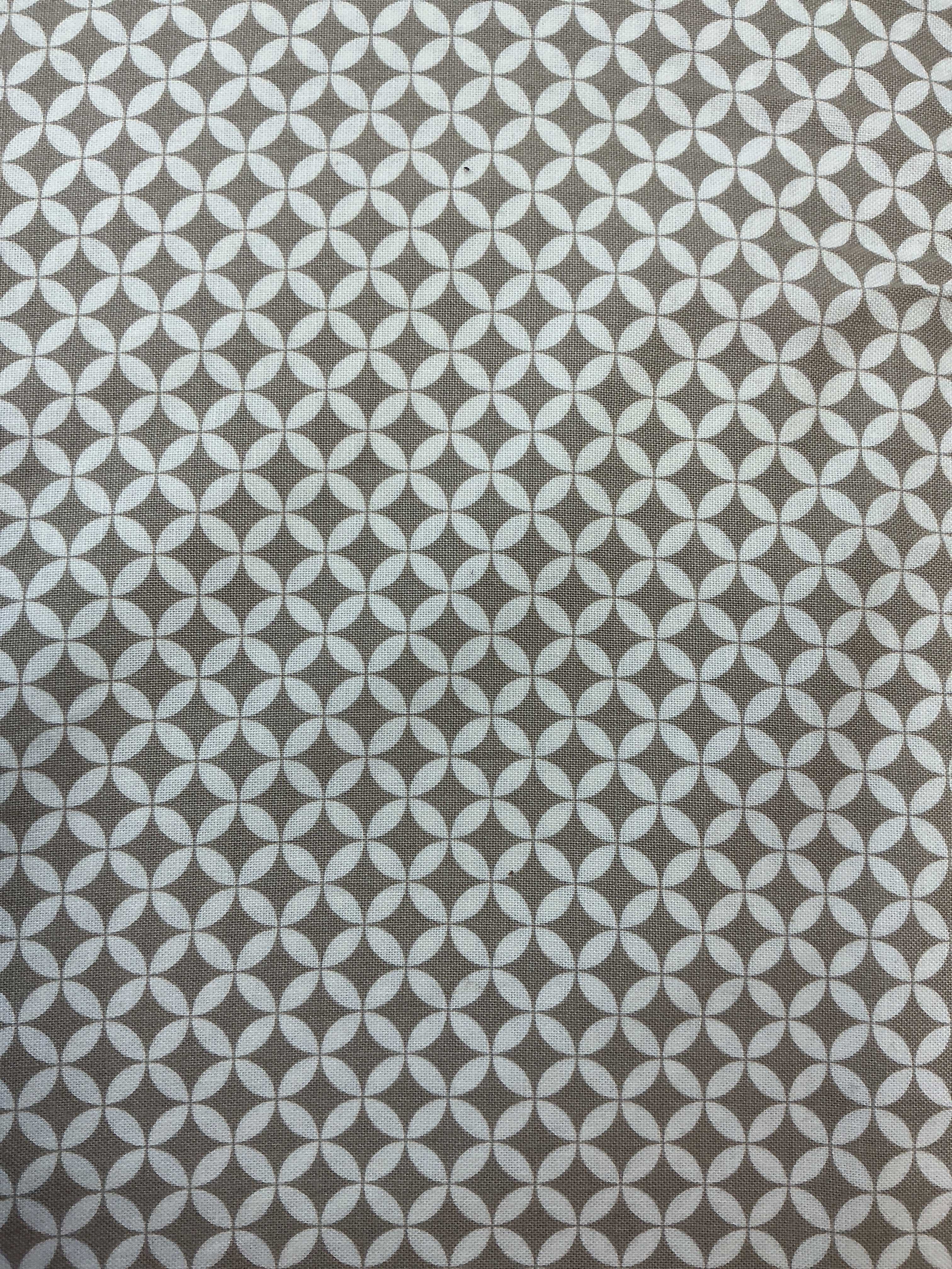 5-yard Cuts fabric with white geometric circle pattern on gray background