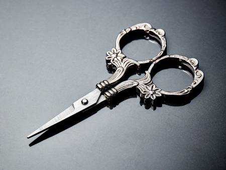 3-3/4 inch floral design embroidery scissors with sharp fine tip and steel blades