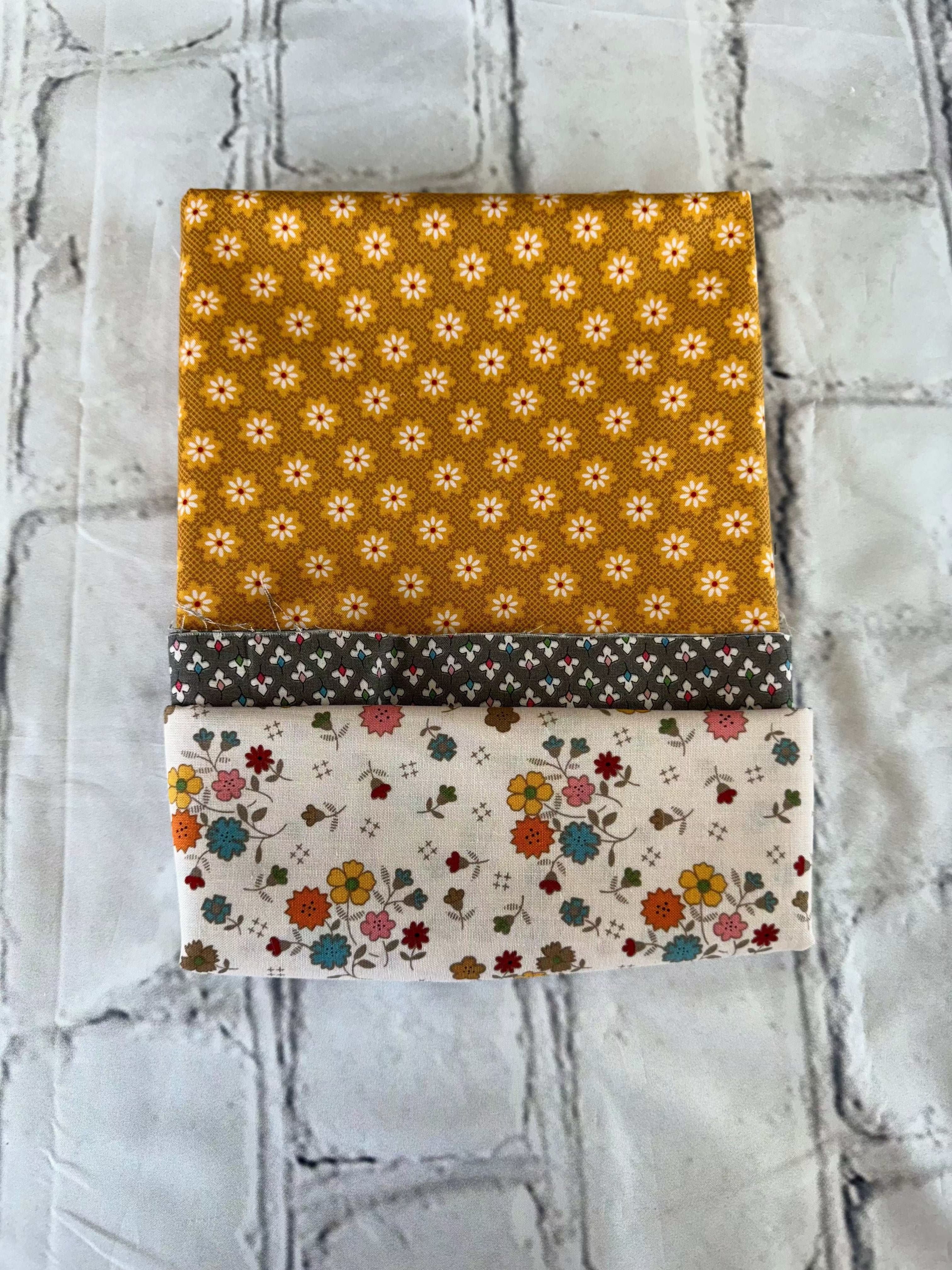 Pillowcase Kit with floral fabrics for standard pillow by Bella Rose Quilts