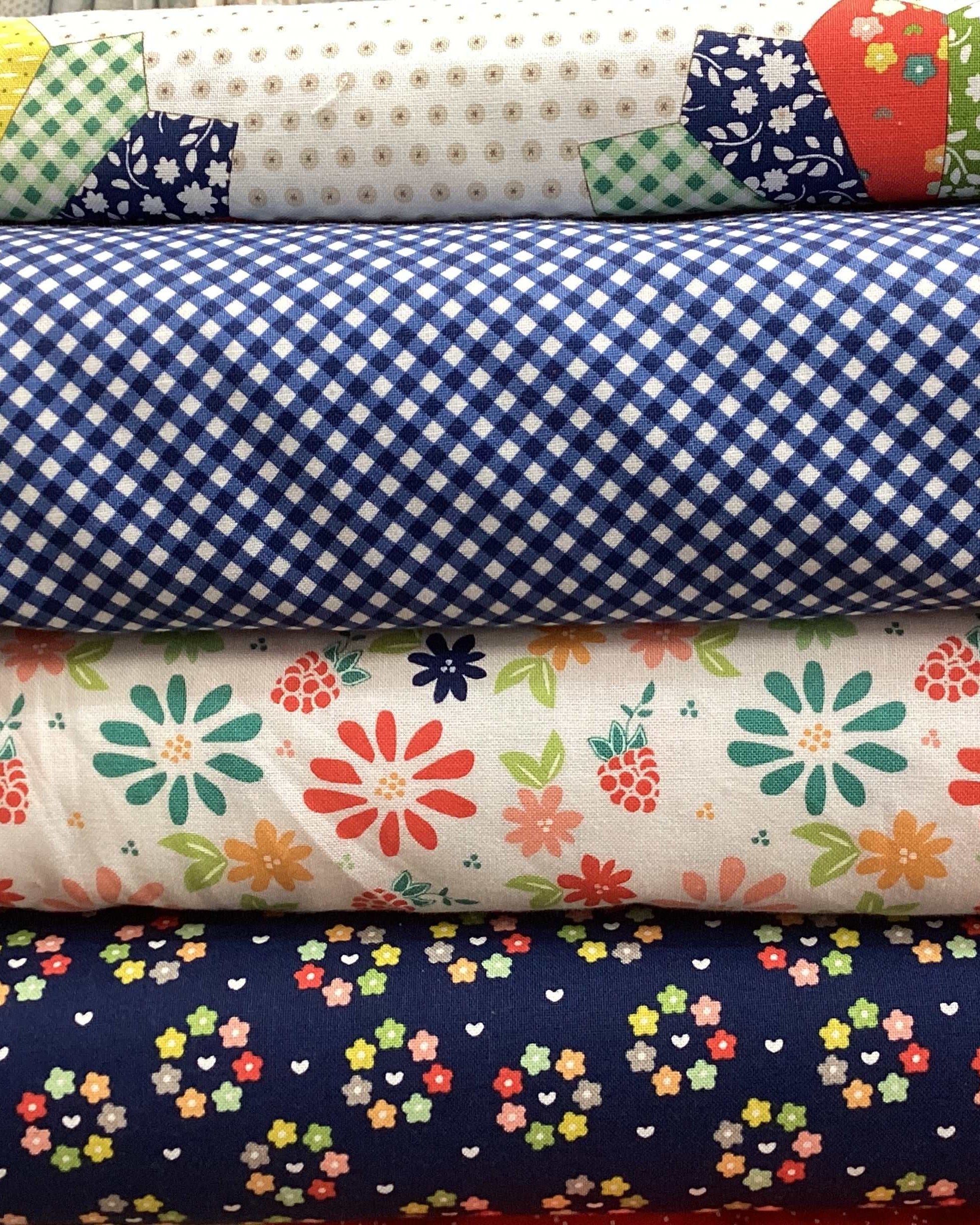 4 Yard Quilt Bundle featuring Bella Rose Quilts fabric designed for double-fold binding