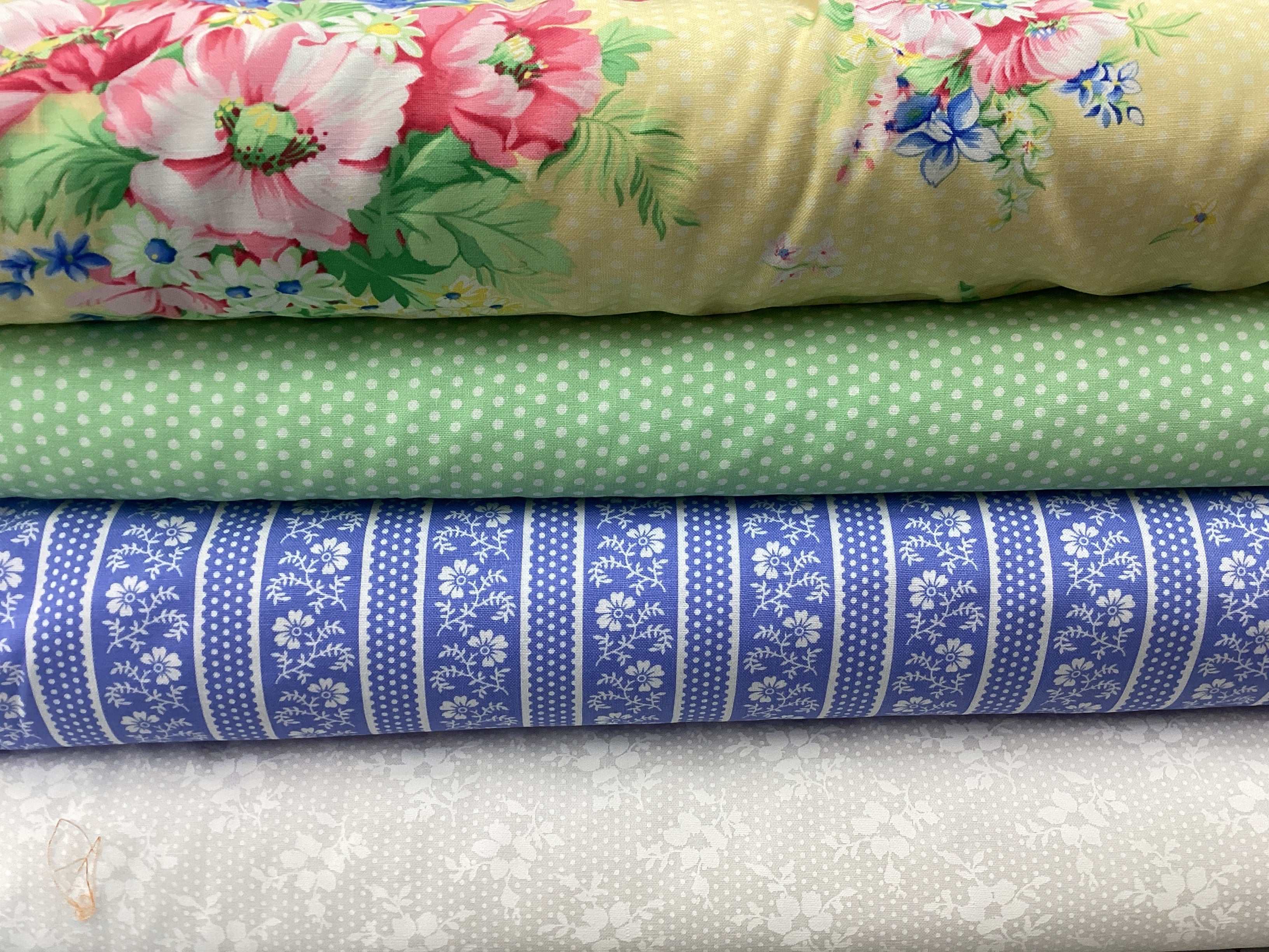 4 Yard Quilt Bundle fabric bundle with Bella Rose Quilts design for crafting and double-fold binding