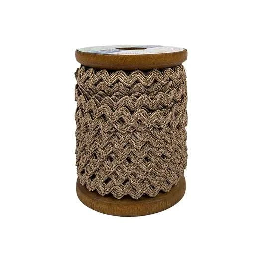 Lori Holt 1/4" vintage pebble trim on wooden spool, 12 yards