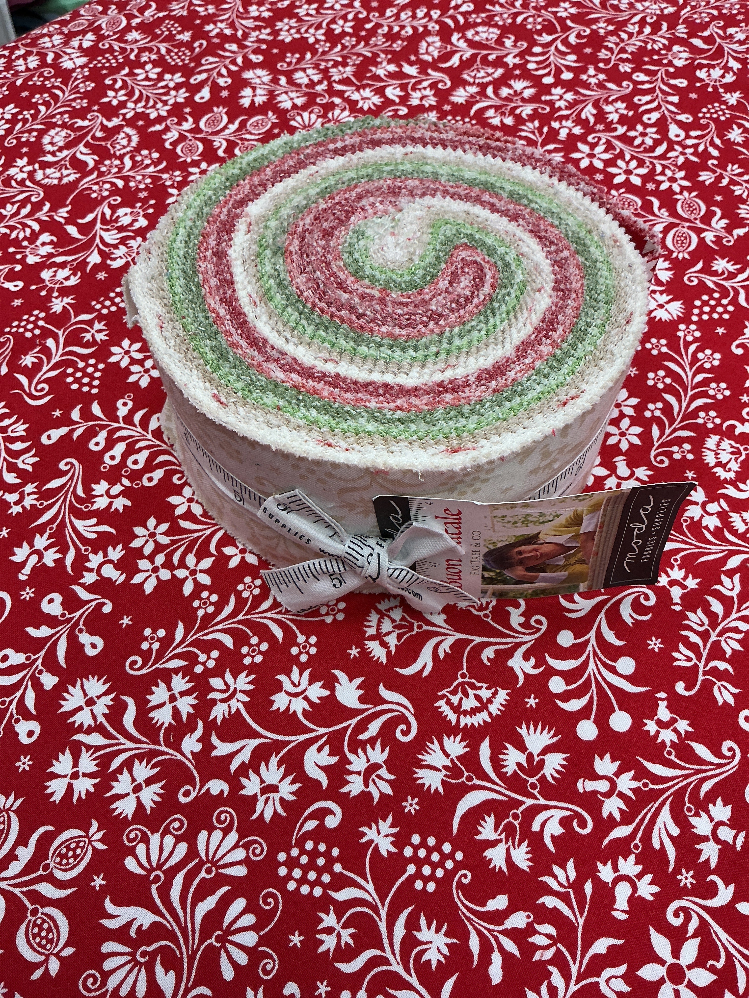 Strip Cocktail Strip-Along Quilt Bundle by Bella Rose Quilts with 2-1/2 inch fabric strips and digital pattern