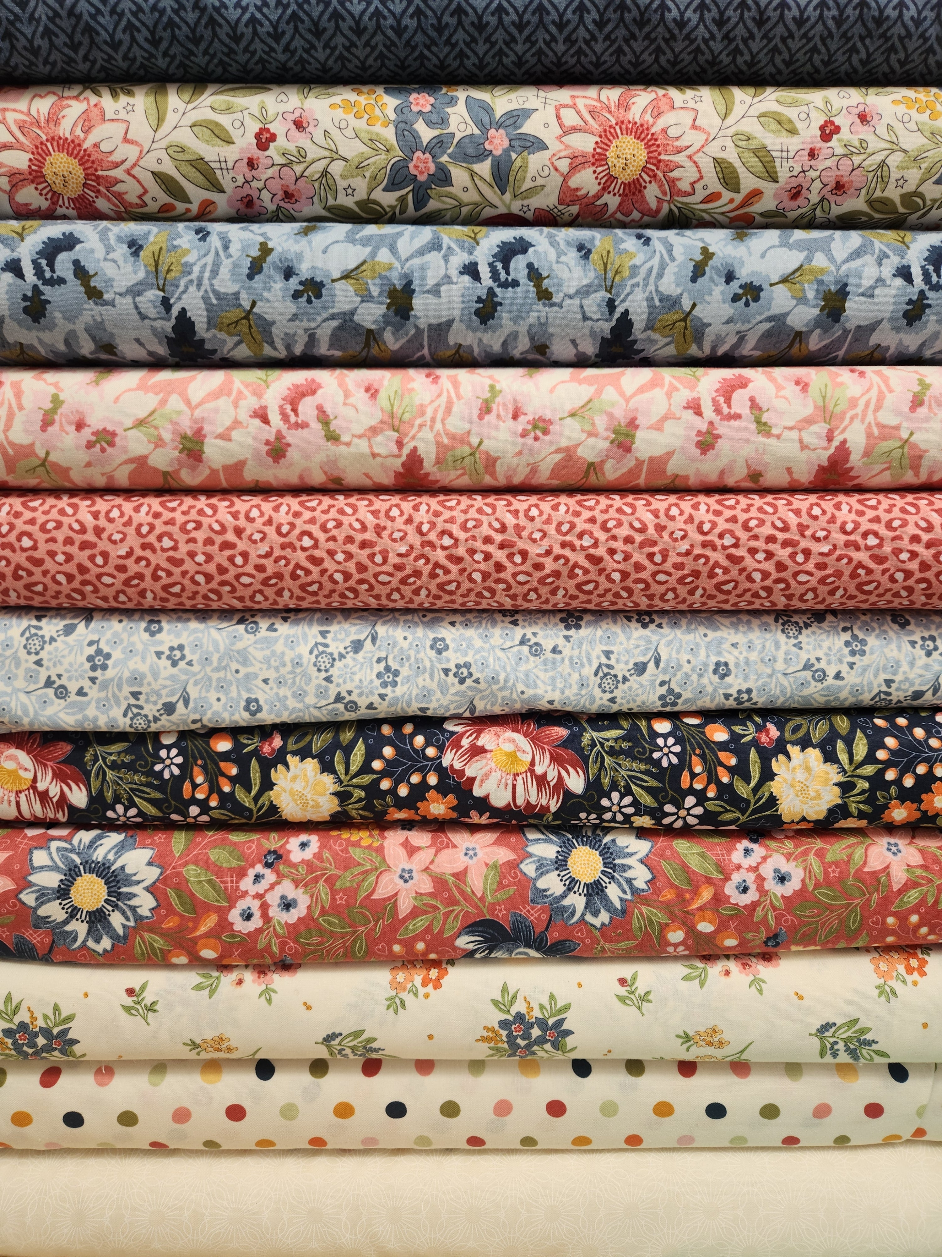 M50 Surf's Up Bundle with 10 coordinating fabrics for Hang Ten and Riptide quilts, 60x76 inches each
