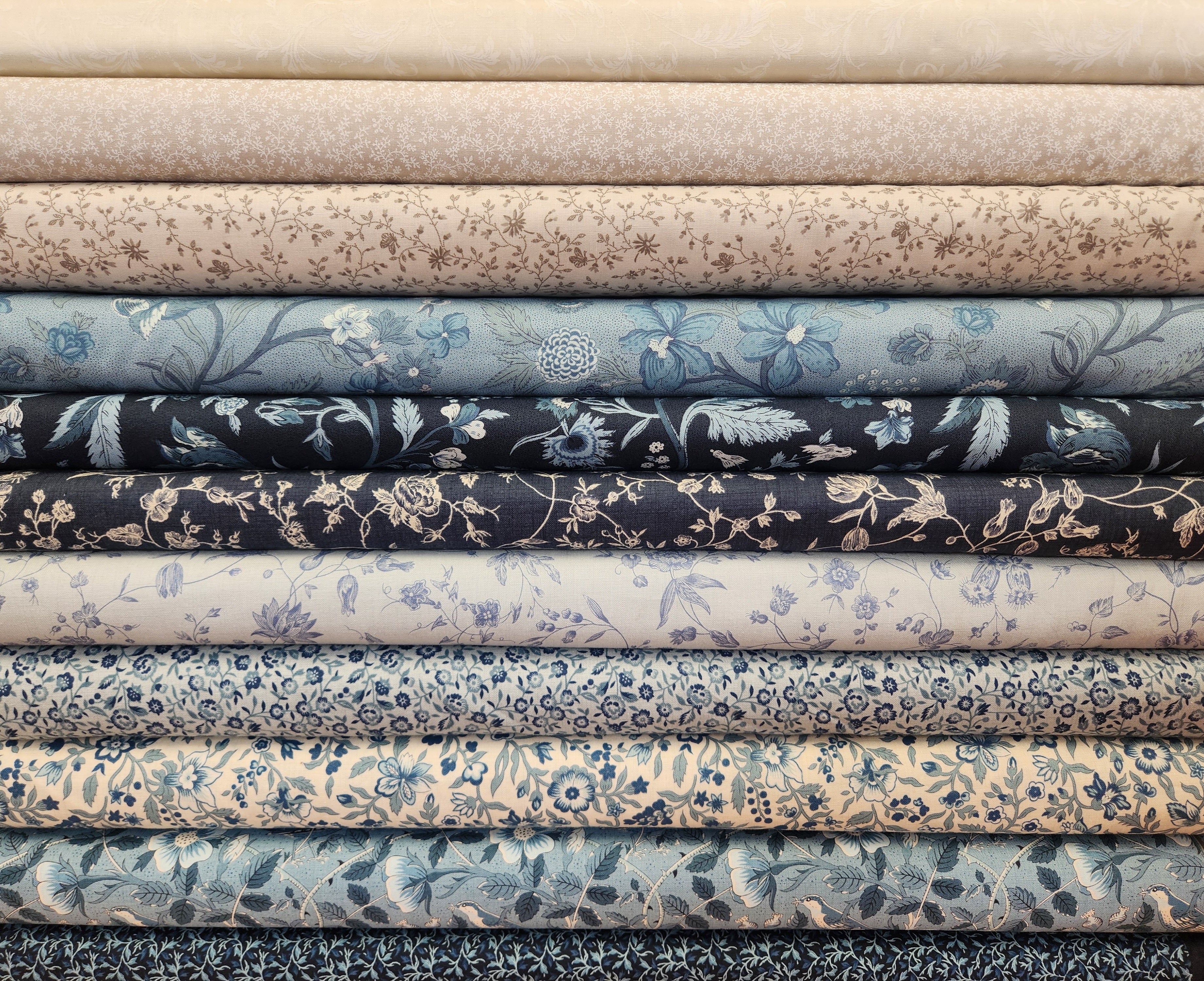 M50 Surf's Up Bundle with 10 coordinating quilting fabrics for Hang Ten and Riptide quilts