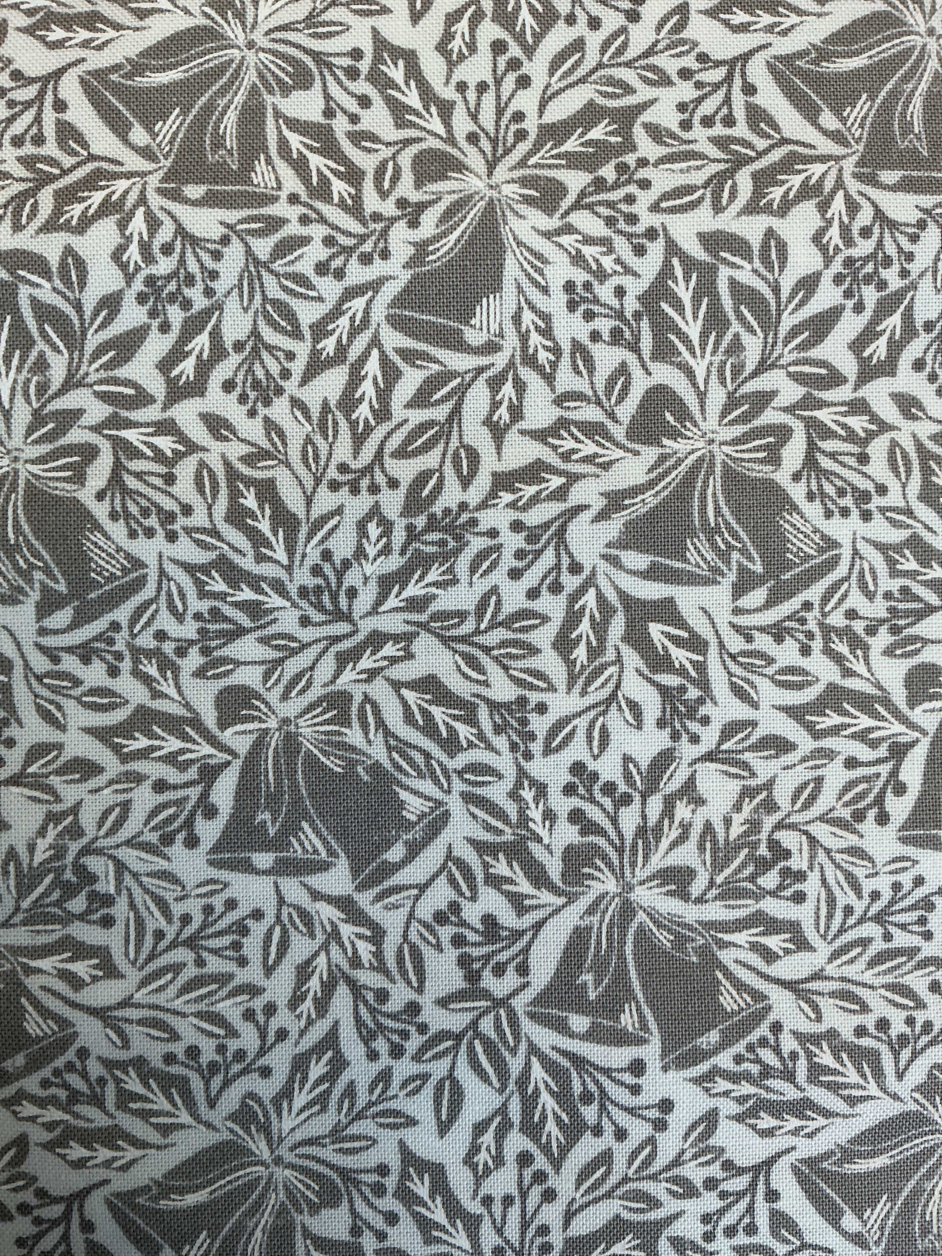 5 yards of continuous fabric for quilt backings B1273