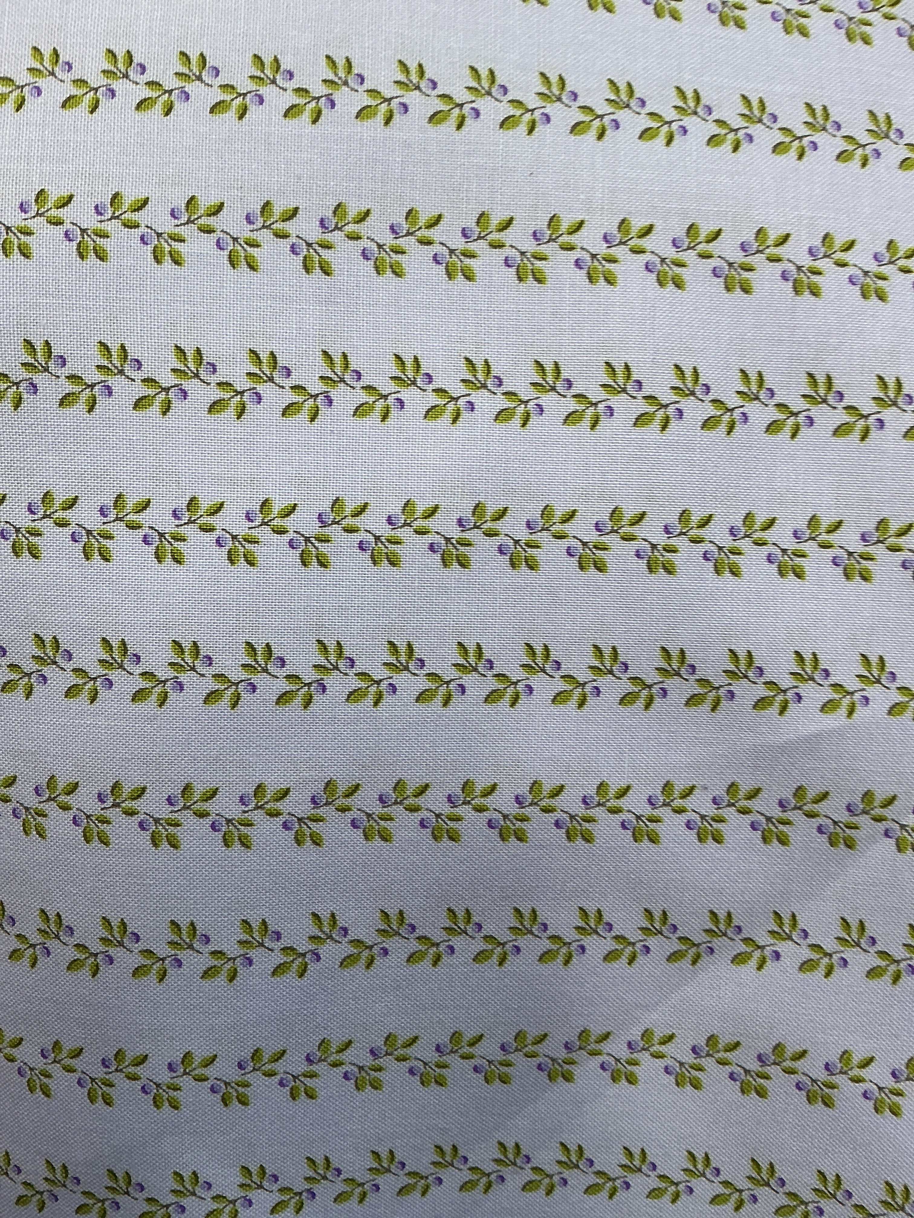 5 yards of continuous quilt backing fabric B1302