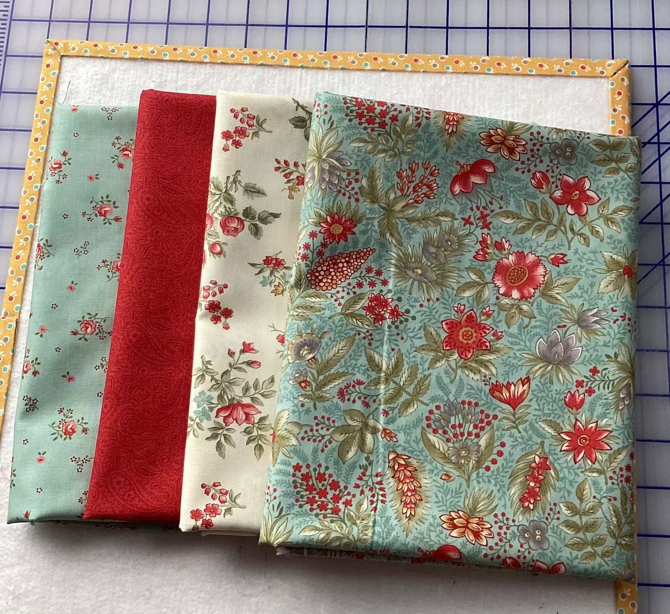 4-YARD QUILT fabric set with four one-yard floral and solid pieces
